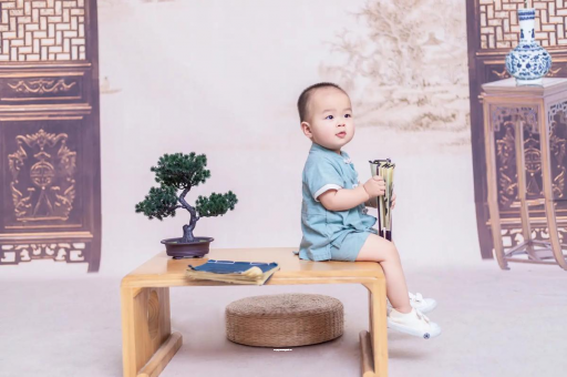 白城孕妇肚子上的黑线